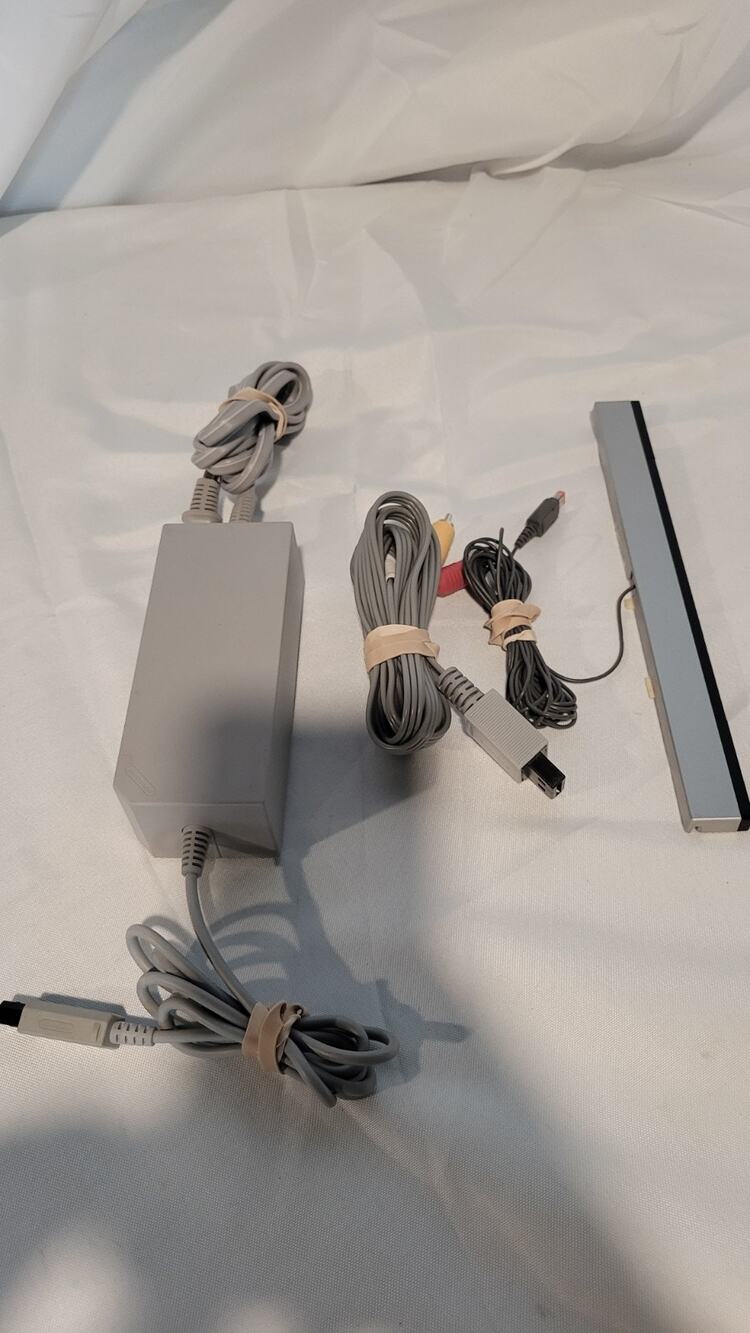 OEM Nintendo Wii Bundle Power Supply AV Cable Sensor Bar Tested Genuine